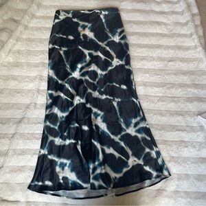 Forever 21 Black and White Tie-Dye Maxi Skirt